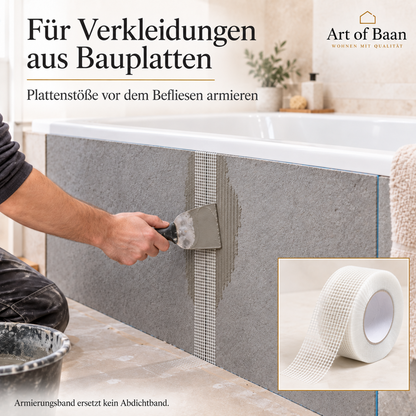 Armierungsband verstärkt einen senkrechten Plattenstoß an einer Badewannenverkleidung aus Bauplatten vor dem Befliesen.