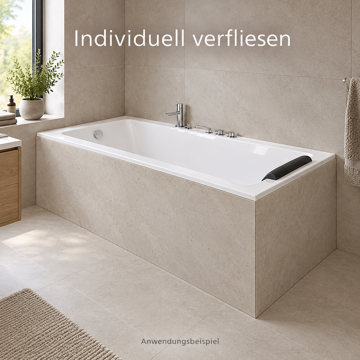 Anwendungsbeispiel einer Badewanne mit beige verfliester Front- und Stirnseite in einem modernen Badezimmer.
