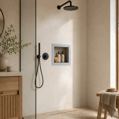 XPS Duschnische im Japandi-Bad mit Holz und heller Wand